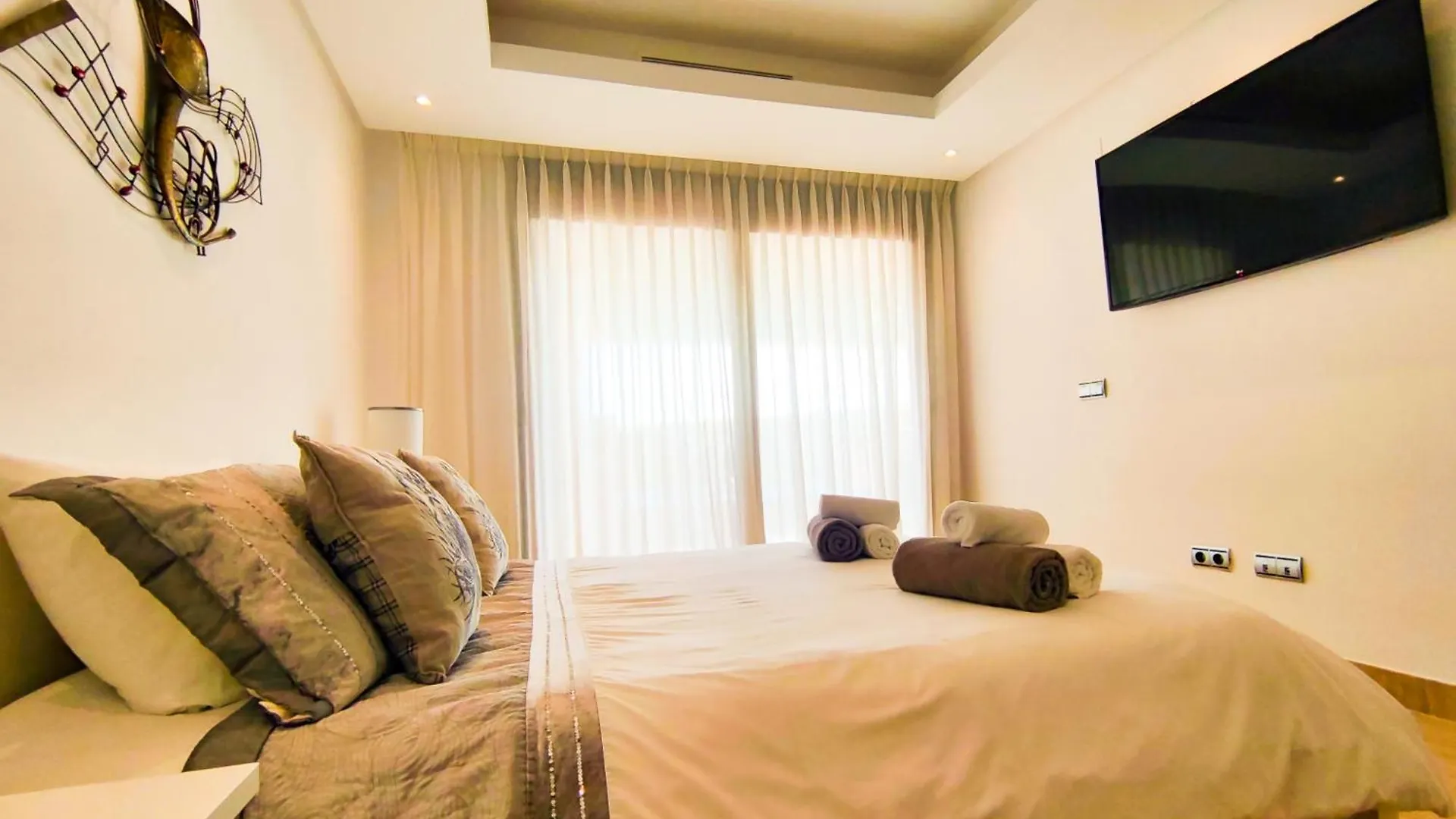 Luxury 3 Bedrooms Private Heated Pool Ehhouse Estepona